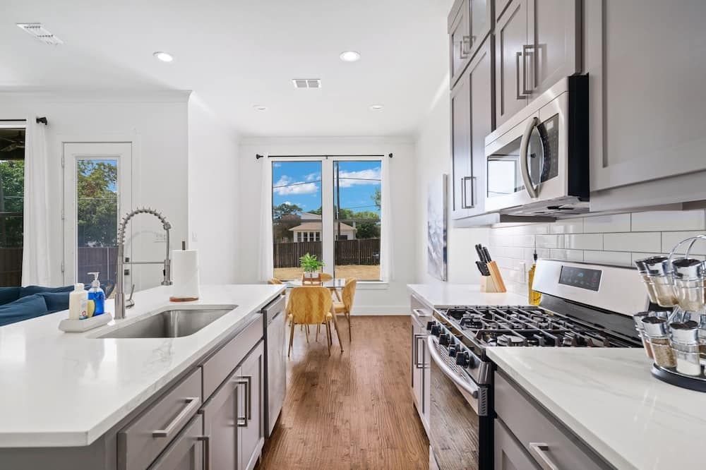 Chic Modern New Build - Great For Large Families - דאלאס - מטבח