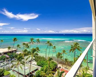 Ocean & Diamond Head views from quiet end of Waikiki Beachfront! FREE Parking - Honolulu - Ranta