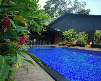 All Season's D'Fort Ayurvedic Resort - Kollam - Pool