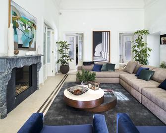 Relais San Giuliano - Viagrande - Вітальня