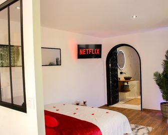 Appartement cosy & balnéo - Centre de Sarlat - Sarlat-la-Canéda - Chambre