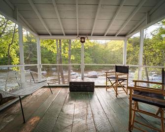Historic River Cabin with Sauna near Whiteface, Warner's Camp - Upper Jay - Patio