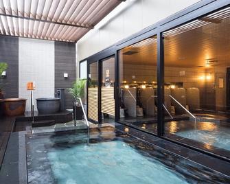 Apa Hotel & Resort Nishishinjuku-Gochome-Eki Tower - Tokyo - Pool