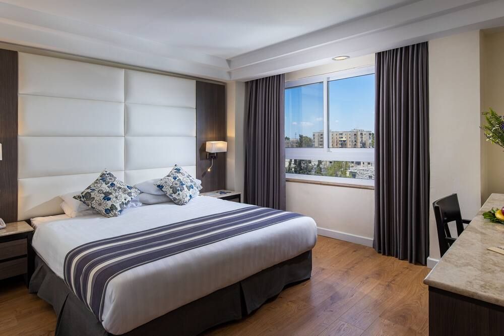 فندق إمبسادور