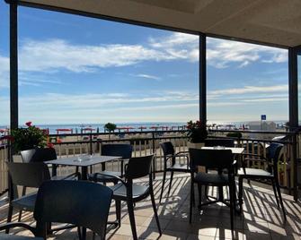 Gfh - Hotel Spiaggia D'oro - Marotta - Μπαλκόνι