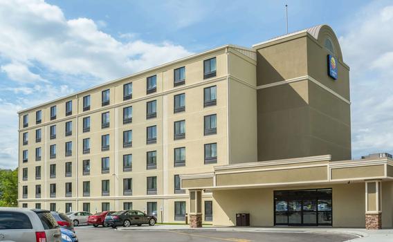 Comfort Inn The Pointe 66 1 8 2 Niagara Falls Hotel Deals