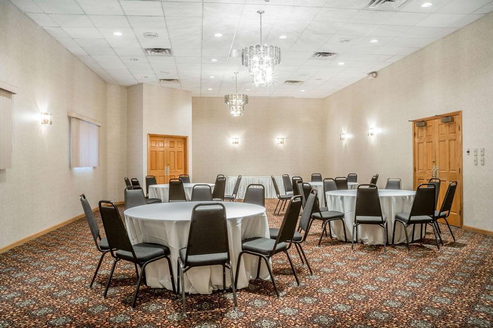 Comfort Inn The Pointe Aed 243 A E D 6 6 9 Niagara Falls