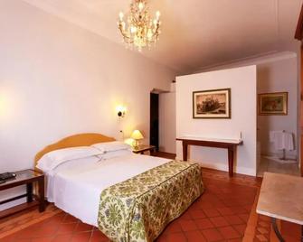 Albergo Ristorante Madonnina - Varese - Schlafzimmer