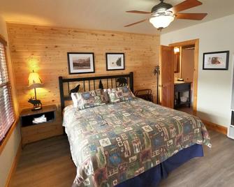 Creekside Lodge - Markleeville - Bedroom
