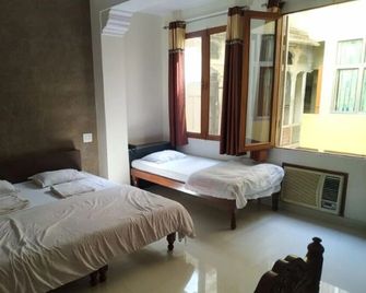 Boby Mansion - Jaipur - Bedroom