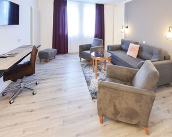 Prima Inn Hotel & Hof Neuruppin - Neuruppin