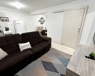 Edifício com Ótima localização e Conforto - Toledo - Salon