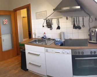 Fair Fitter apartment - Kaarst - Küche