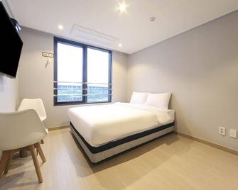 Busan Station Hotel 26 - Pusan - Yatak Odası