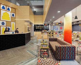 Ginger Vadodara - Vadodara - Front desk