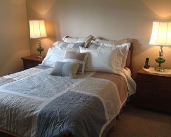 Idyllic Family Getaway In Lovely Eastern Washington - Nine Mile Falls - Bedroom