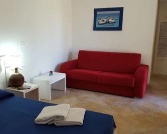 Agriturismo Villa Tommaso - Torre Dell'Orso - Living room