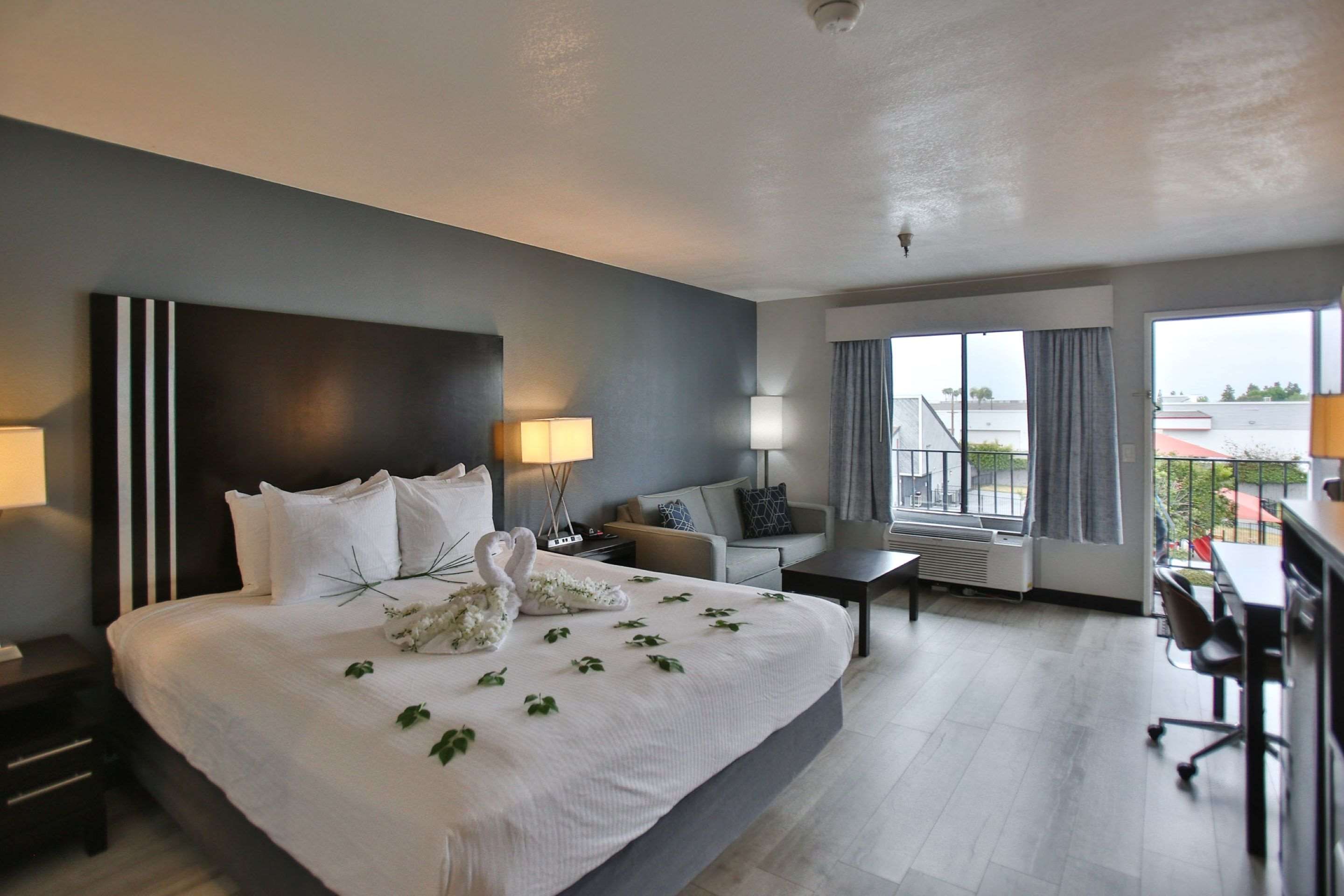 Best Western Surf City - Huntington Beach - Schlafzimmer