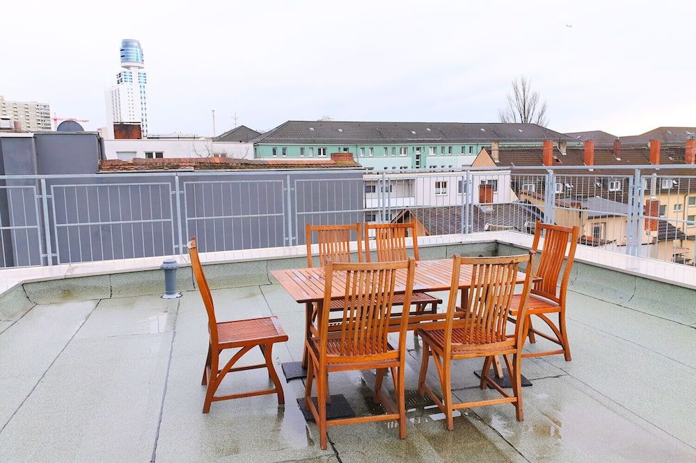 Cozy luxury apartment in the heart of Frankfurt near the center, Main and Mess - פרנקפורט אם מיין - מרפסת
