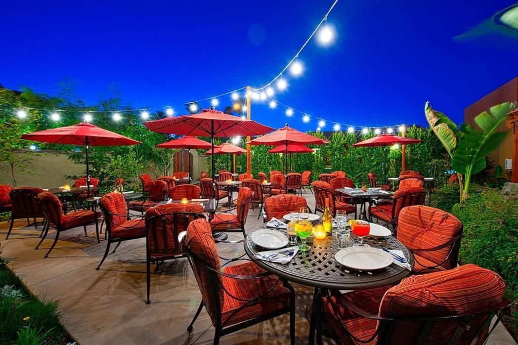 Los Arboles Hotel thumbnail 3