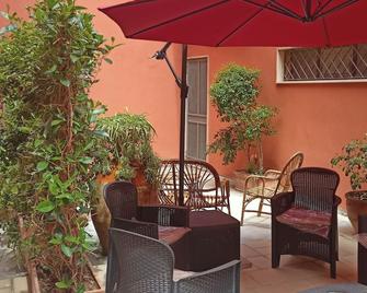B&B Corte Dei Figuli - San Pietro in Lama - Patio
