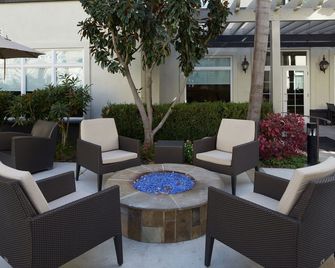 Residence Inn by Marriott Los Angeles Westlake Village - Westlake Village - Innenhof