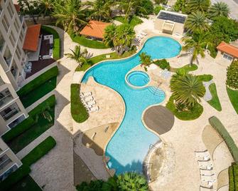 A Star Oasis in Eagle Beach: Your Tropical Escape in Aruba - Noord - Piscina