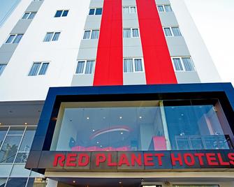 Red Planet Makassar - Makassar - Edificio