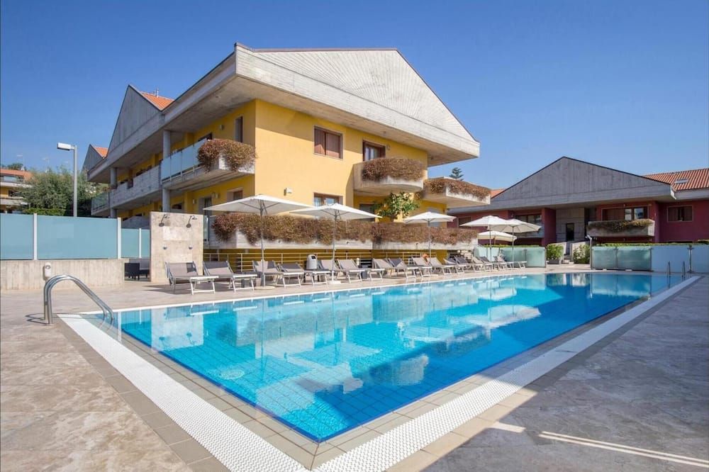 كاتانيا هيلز ريزيدنس