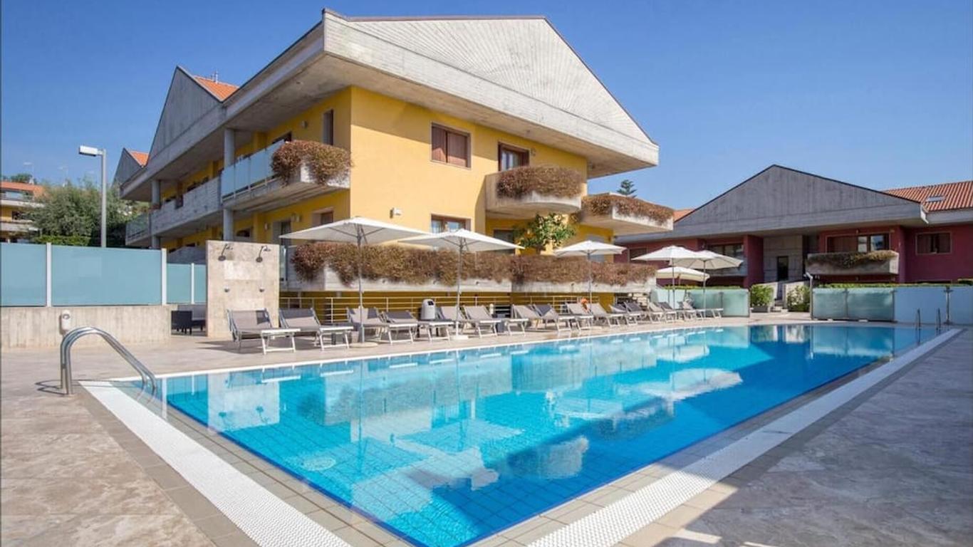 كاتانيا هيلز ريزيدنس