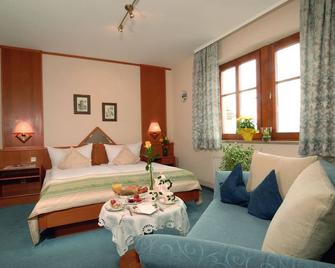 Hotel Uhl - Rothenburg ob der Tauber - Bedroom