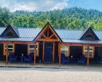 Wildcat Lodge at Billy Goat Mountain Village - Williamson