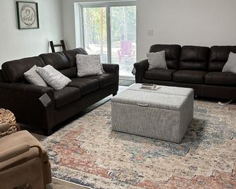 Lake Daze Retreat at Kirby ~ Lake Greeson~ - Kirby - Sala de estar