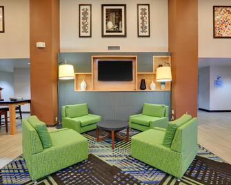 Holiday Inn Express & Suites Austin - Round Rock By IHG - Round Rock - Wohnzimmer