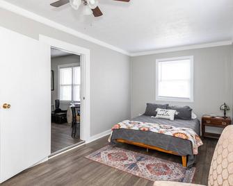 Stable Time - Wilmington - Bedroom