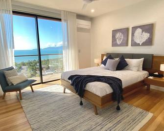 Incredible Views, Open Spaces, Holiday Villa Townsville - Townsville - Camera da letto