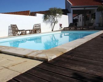 Tir Na Nog - Alfeizerão - Piscina