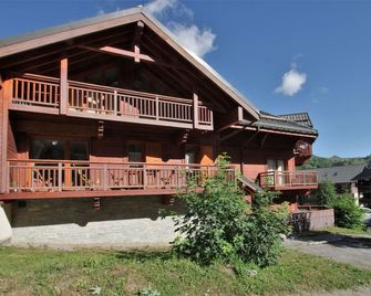 Warm Apartment 100 Meters From The Slopes. Large Balcony In The Sun! - Valloire - Toà nhà