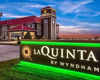 La Quinta Inn & Suites by Wyndham North Platte - North Platte - Rakennus