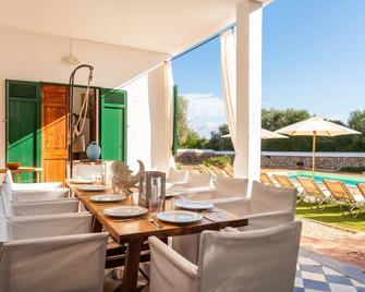 Villa Son Prats - Cala Santandria - Patio
