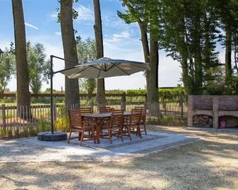 Het Spechtennest - Зедельгем - Патіо