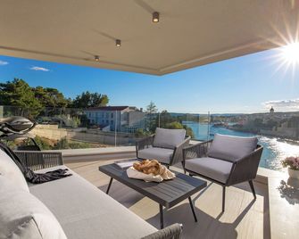 Hadrie Luxury Resort And Villas Krk - Krk - Balcon