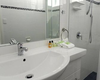 Moore Park Inn - Armidale - Kylpyhuone