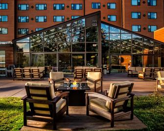 Rocky Gap Casino Resort - Flintstone - Patio