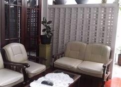 Two Bedrooms House in heart of city - Yogyakarta - Living room