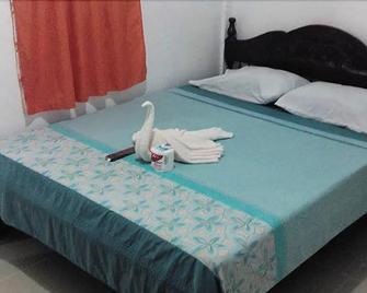 Happy Buddha Inn - Puerto Galera - Habitación