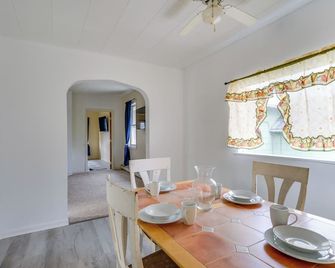 Main St Apt w/ Pool Table & Sauna in Westernport! - Westernport - Comedor
