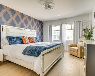 Steps to Ocean: Satellite Beach Condo w/ Balcony - Satellite Beach - Bedroom