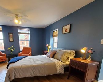 Garden 2 Storey House - Niagara Falls - Bedroom