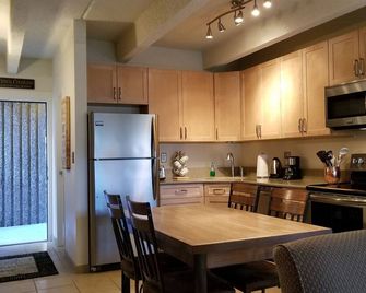 Heart of Frisco Condo - Frisco - Kitchen